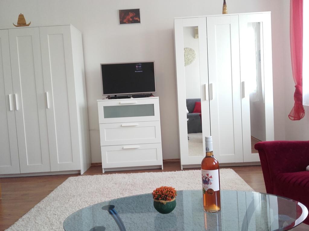 Eger Apartman Exterior photo